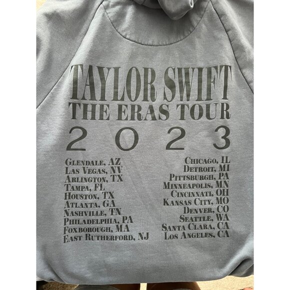 Taylor Swift The Eras Tour 2023 Gray Hoodie L- Fan Apparel With Tour Dates & Poc - Picture 7 of 11